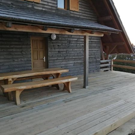 Apartmaji Vrhovnik Cerklje na Gorenjskem Zewnętrze zdjęcie