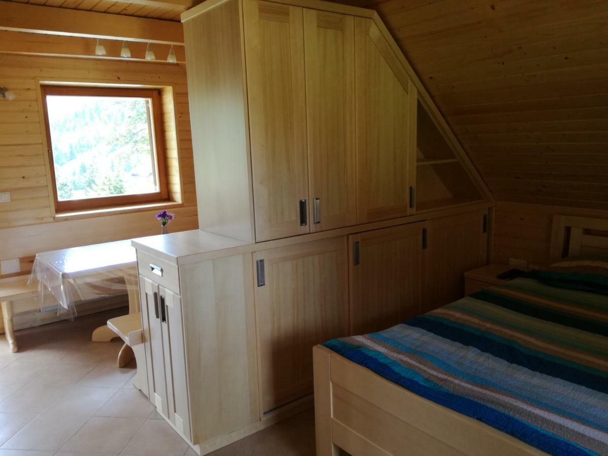 Apartmaji Vrhovnik Cerklje na Gorenjskem Zewnętrze zdjęcie